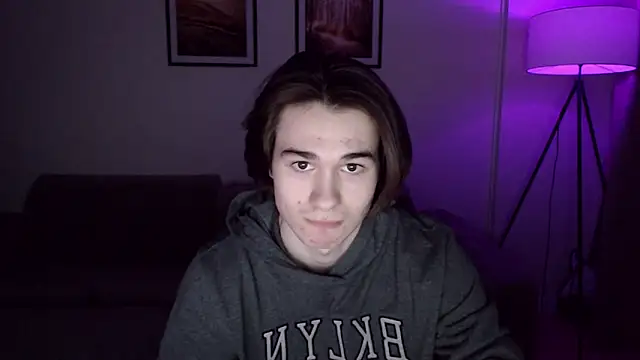 Snapshot of MarkusDean chatting on February 25, 4:21 pm MarkusDean online show from February 25, 4:21 pm