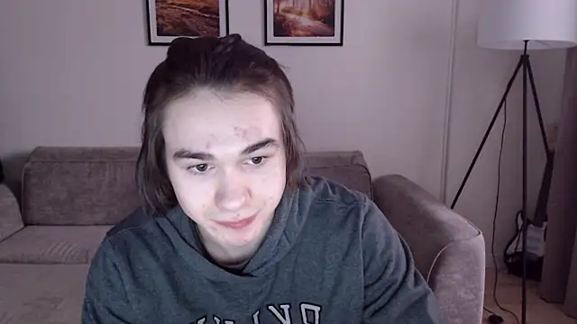 Snapshot of MarkusDean chatting on March 1, 5:20 am MarkusDean online show from March 1, 5:20 am