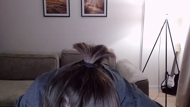 Snapshot of MarkusDean chatting on March 9, 8:52 pm MarkusDean online show from March 9, 8:52 pm