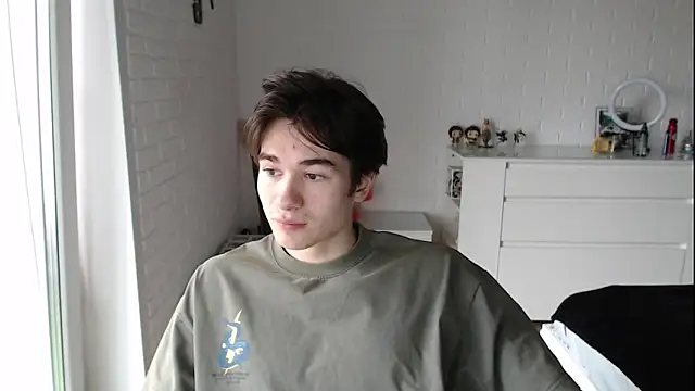 Snapshot of MarkusDean chatting on October 1, 10:54 am MarkusDean online show from October 1, 10:54 am