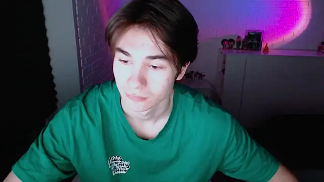 Snapshot of MarkusDean chatting on October 21, 4:08 pm MarkusDean online show from October 21, 4:08 pm