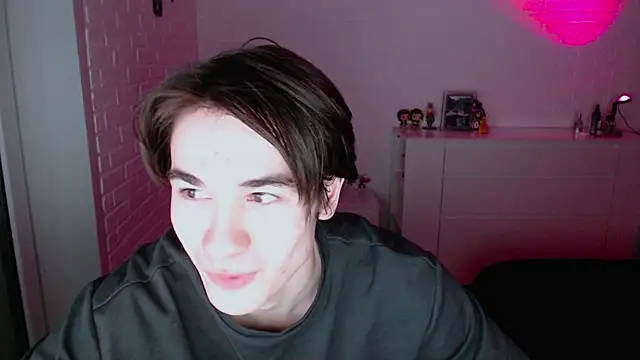 Snapshot of MarkusDean chatting on November 4, 7:02 pm MarkusDean online show from November 4, 7:02 pm