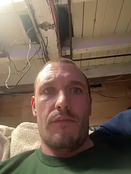 Snapshot of Tbone3390 chatting on March 9, 2:26 am Tbone3390 online show from March 9, 2:26 am