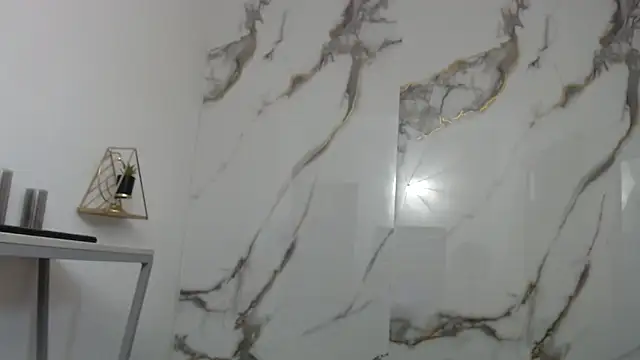 Lindsey8 online show from April 2, 12:14 pm