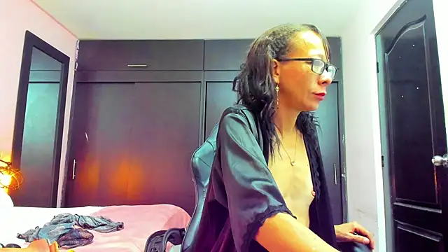 Snapshot of daniela_xue chatting on February 11, 2:03 am daniela xue online show from February 11, 2:03 am