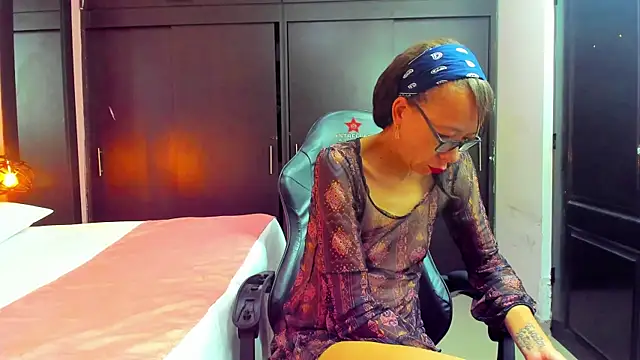 Snapshot of daniela_xue chatting on March 15, 10:44 pm daniela xue online show from March 15, 10:44 pm