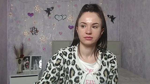 KaraCriegs online show from February 23, 6:45 pm