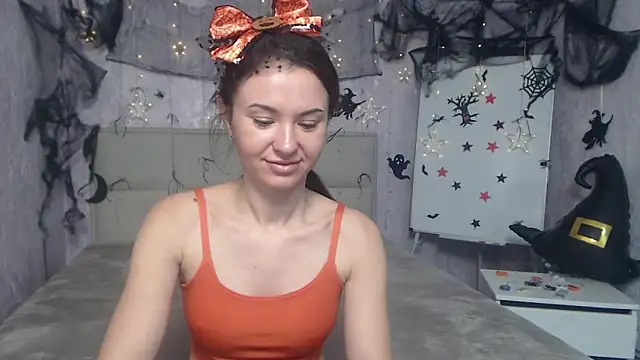 KaraCriegs online show from October 20, 5:13 pm