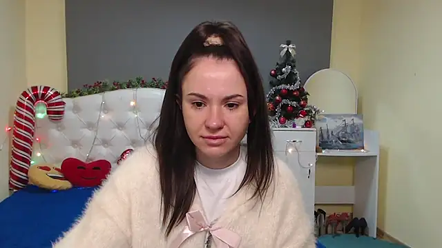 KaraCriegs online show from December 19, 6:59 pm