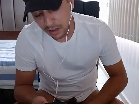 Bamban1419  online show from April 22, 8:21 pm