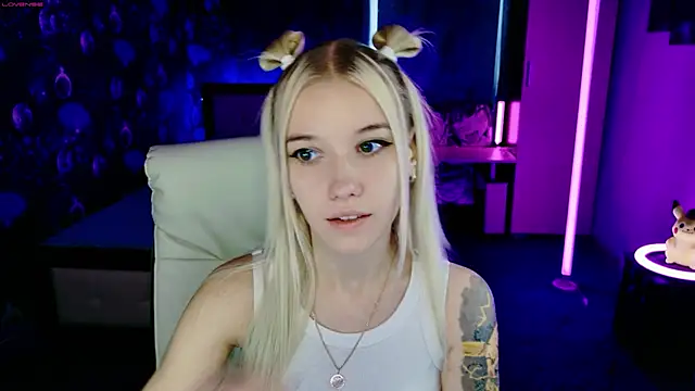 ShhhO O online show from October 29, 8:38 am