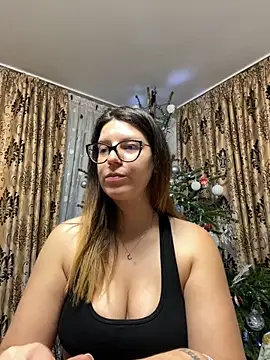 Snapshot of NadiraNoor chatting on December 19, 9:00 pm NadiraNoor online show from December 19, 9:00 pm