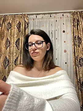 Snapshot of NadiraNoor chatting on May 3, 12:05 am NadiraNoor online show from May 3, 12:05 am