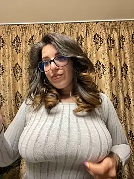 Snapshot of NadiraNoor chatting on May 15, 1:56 am NadiraNoor online show from May 15, 1:56 am