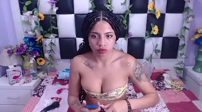 arianaa tompsoon online show from December 6, 8:26 am