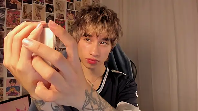 liamelf online show from June 3, 7:44 am