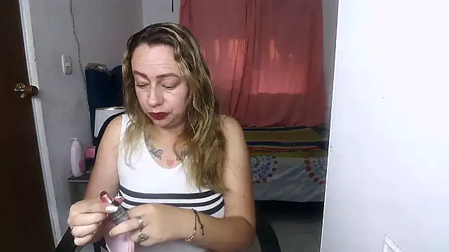 Snapshot of Chanel_87xxx chatting on March 26, 10:26 pm Chanel 87xxx online show from March 26, 10:26 pm