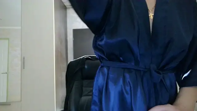 Snapshot of WindChristy chatting on December 1, 9:59 pm WindChristy online show from December 1, 9:59 pm