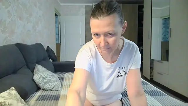 WindChristy online show from November 3, 2:02 am