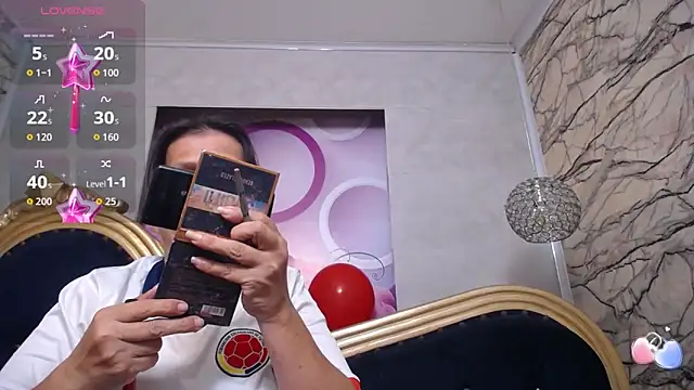 Snapshot of karito_mature17 chatting on November 20, 11:21 am karito mature17 online show from November 20, 11:21 am