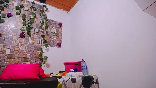 MaidenGame online show from December 18, 2:12 pm