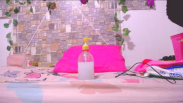MaidenGame online show from May 13, 3:42 pm