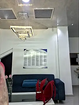 laura bassi online show from September 13, 3:50 am