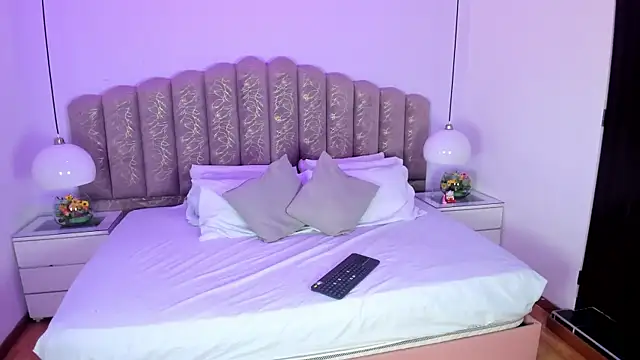 victoria cooper3 online show from January 19, 11:58 am