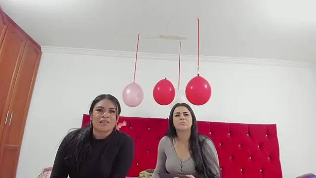 Snapshot of youlittle_perverts chatting on February 22, 7:03 pm youlittle perverts online show from February 22, 7:03 pm