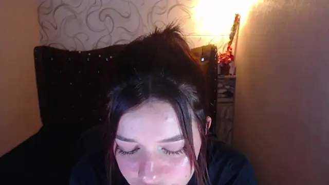 LiaHarryis online show from March 15, 6:25 am