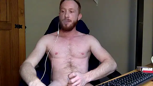 Snapshot of Smoker_Ginger chatting on October 6, 12:57 pm Smoker Ginger online show from October 6, 12:57 pm