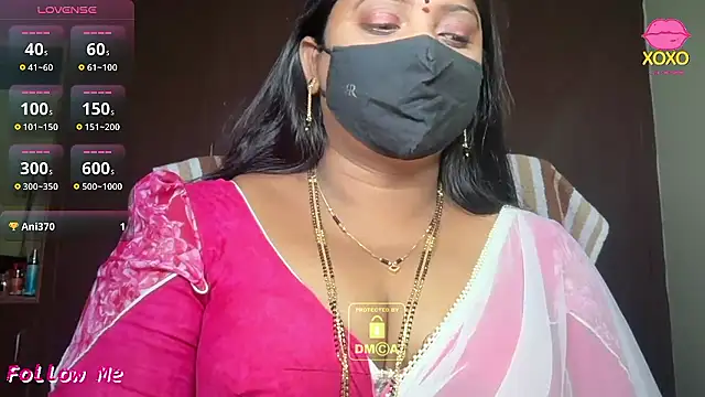 Snapshot of vani-09 chatting on April 8, 10:37 am vani-09 online show from April 8, 10:37 am