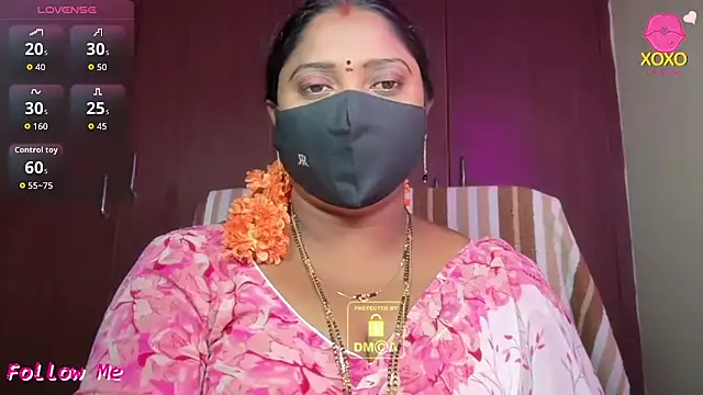 Snapshot of vani-09 chatting on May 1, 9:36 am vani-09 online show from May 1, 9:36 am