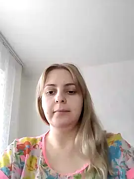 Lady nice cat online show from January 17, 8:02 am