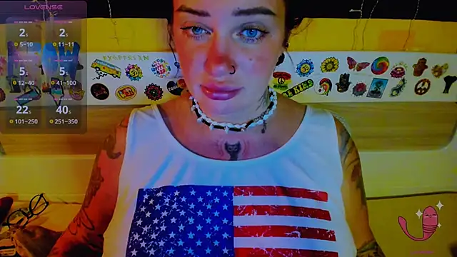 Snapshot of EllieOz chatting on September 19, 9:04 pm EllieOz online show from September 19, 9:04 pm