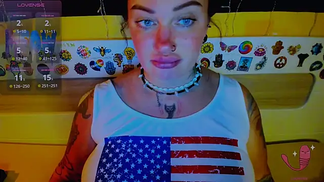 Snapshot of EllieOz chatting on September 22, 6:21 pm EllieOz online show from September 22, 6:21 pm