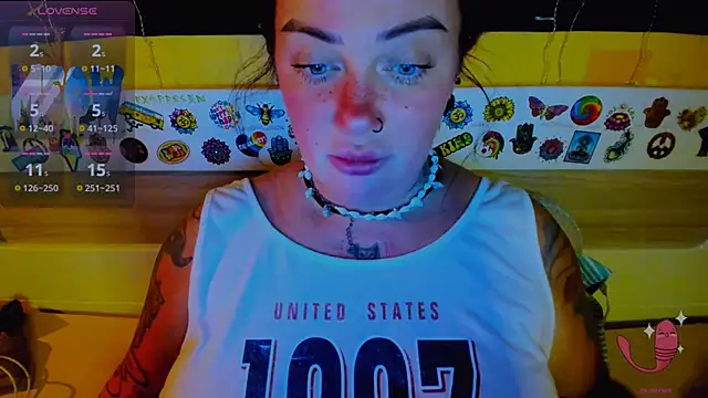 Snapshot of EllieOz chatting on September 27, 5:40 pm EllieOz online show from September 27, 5:40 pm