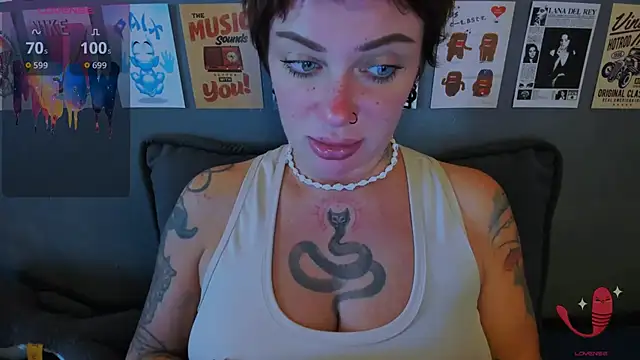 EllieOz online show from July 5, 3:41 pm