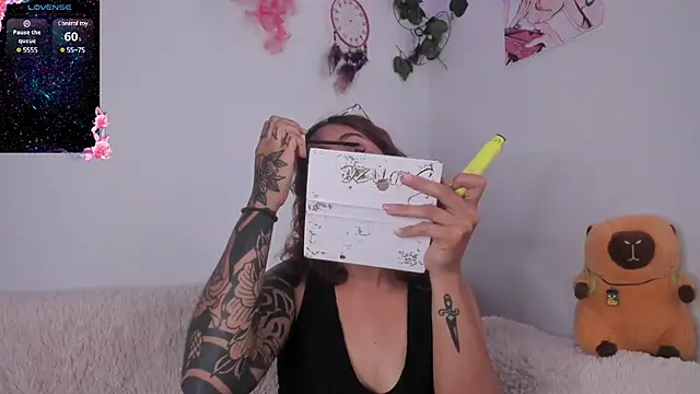 Violette-Ramirez01 online show from March 7, 9:59 pm