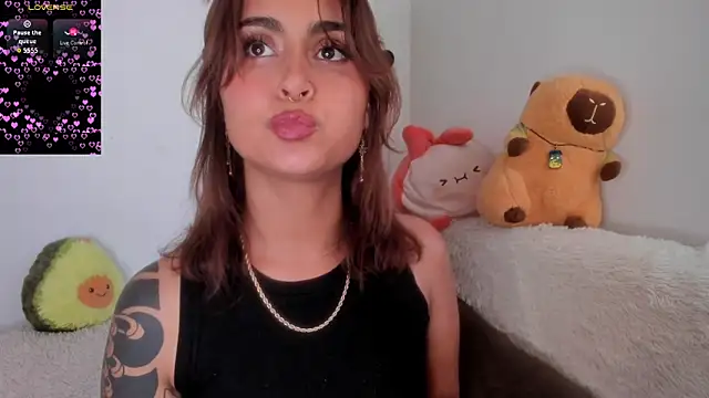 Violette-Ramirez01 online show from October 6, 9:23 pm