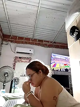 Snapshot of Day_Uzumaki chatting on June 28, 9:10 pm Day Uzumaki online show from June 28, 9:10 pm