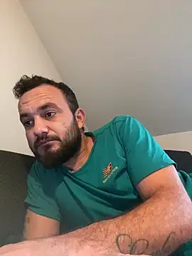 cosmin9000 online show from October 25, 6:43 am