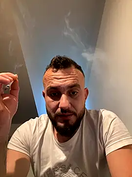 cosmin9000 online show from November 9, 8:45 am