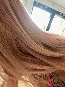 Snapshot of Stella-Kink chatting on October 4, 1:09 pm Stella-Kink online show from October 4, 1:09 pm