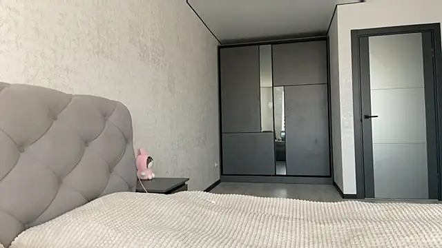 GracefulCharm online show from March 22, 5:49 am