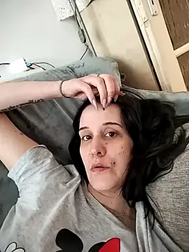 Snapshot of LauraBaby chatting on March 20, 1:15 pm LauraBaby online show from March 20, 1:15 pm