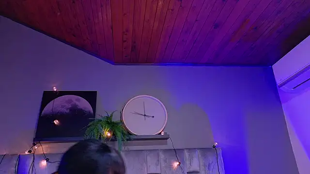 nahomi campbell online show from October 17, 7:38 pm