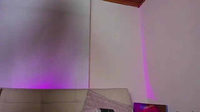 roselinedior online show from December 16, 4:16 pm
