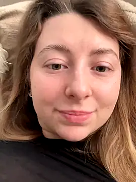 Snapshot of curvyflawless chatting on October 15, 7:41 am curvyflawless online show from October 15, 7:41 am