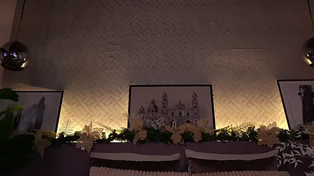 ElleDiane online show from December 24, 1:16 am